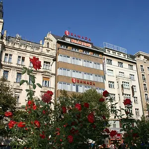 Ramada Centre Отель Прага
