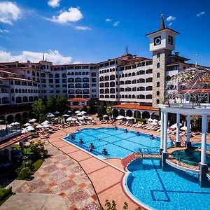 Üdülőközpont Helena Sands *****