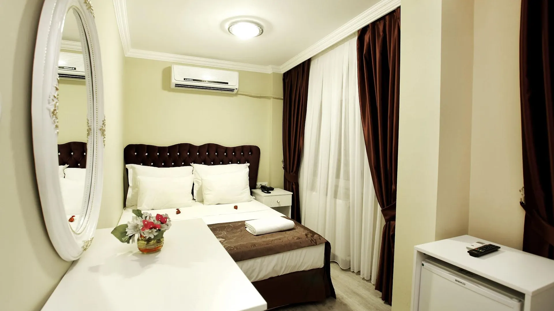 Spinel Hotel - Old City Istanbul 3*,