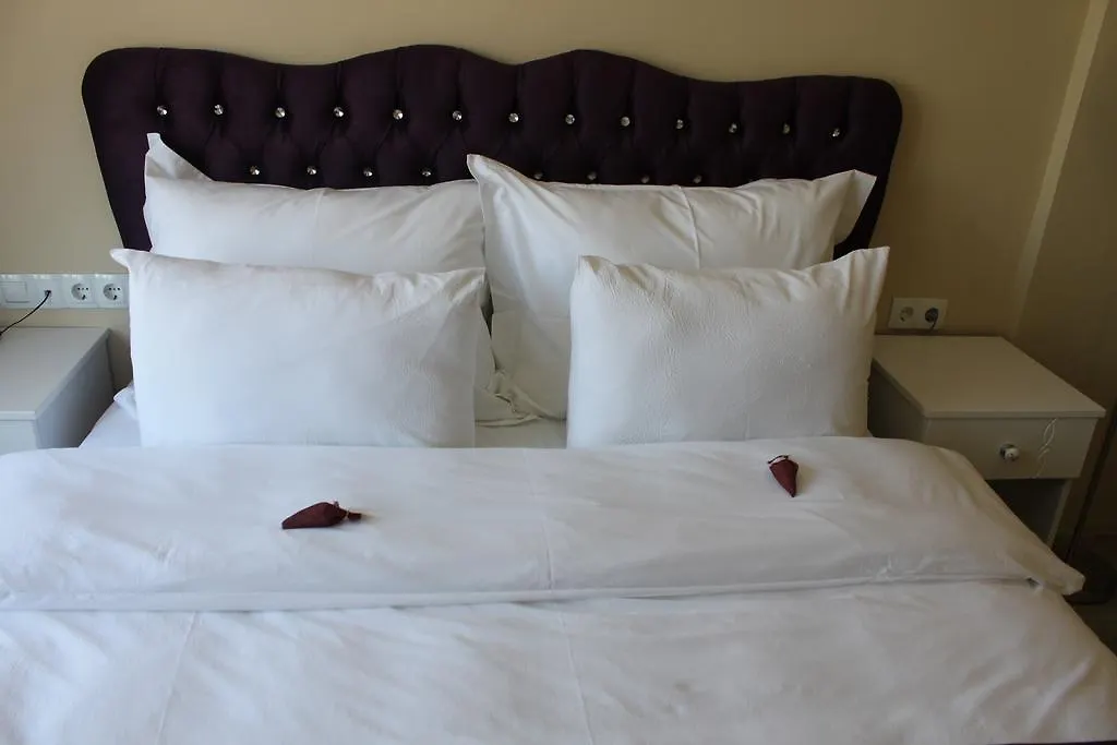 Spinel Hotel - Old City Istanbul 3*,